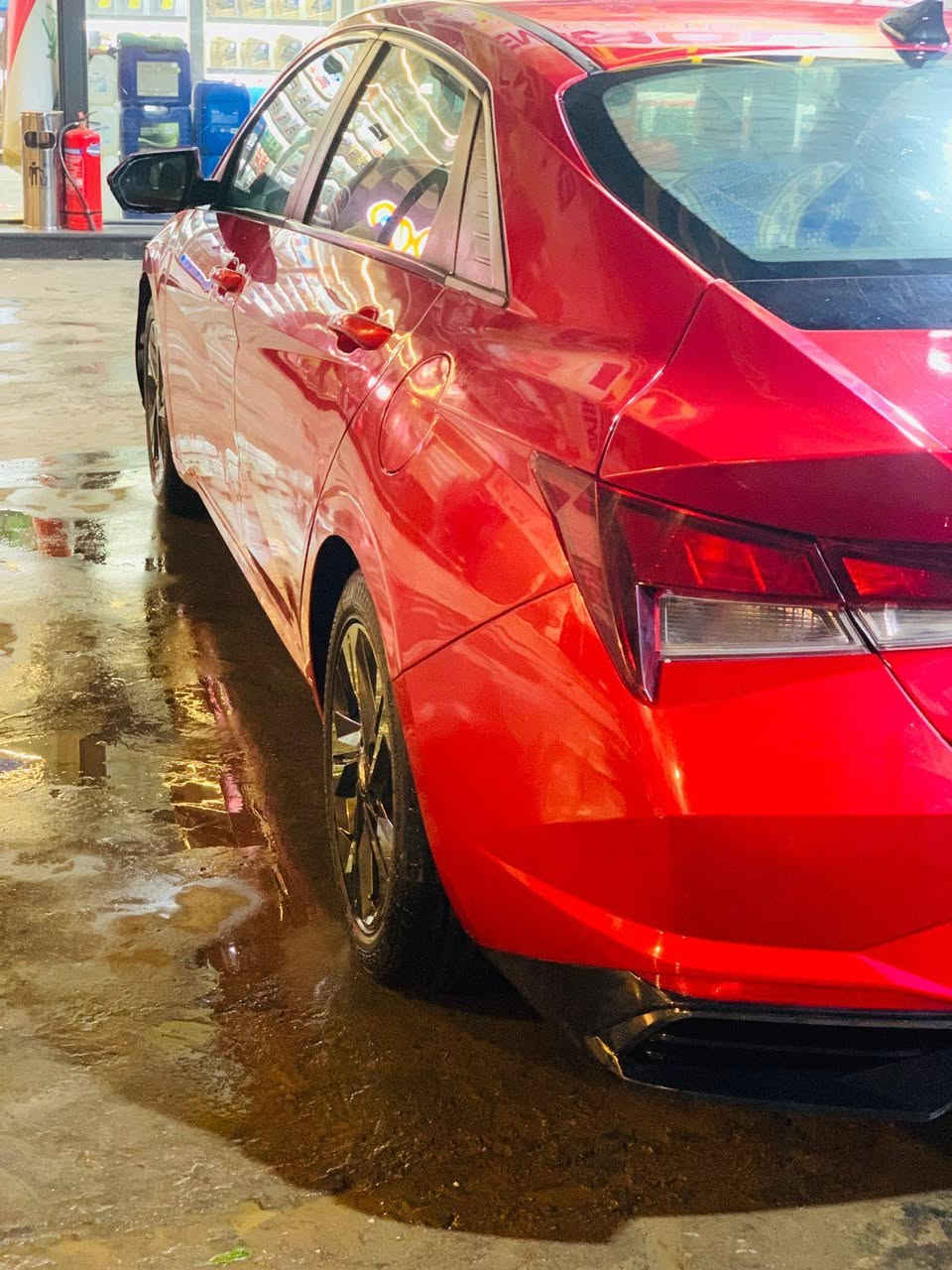 النترا 2021 للبيع وارد امريكي اللون ماروني
مواصفات : نص فول 

حادثها بنيد وجاملغ مبدلات وبيها ضرر بسيط ب الجنطة مثل مموضح ب الصورة 

ماشية 160 كم

السيارة بسمي تحويل ثاني يوم 

 السعر 133 ومكانها قرب بسماية

رقم الهاتف : ***********
