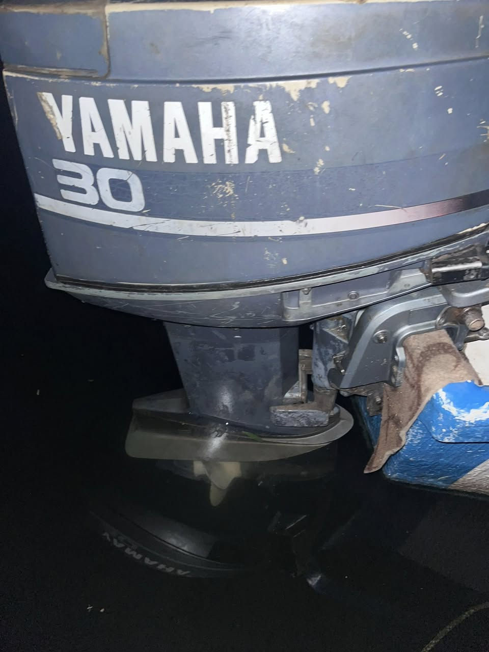 السلام عليكم مكينه ياماها 3 بساتم مكينه بلاديه مكفوله ما مفتوحه لا كير ولا محرك حجم 30 نضيفه وجديده رقمي.  ***********
