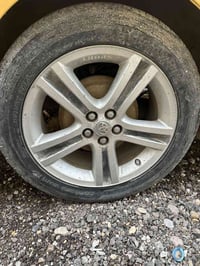 عندي ويل كب كورلا اصلي قياس 17مال Sللبيع الشراي يتصل 07717715178