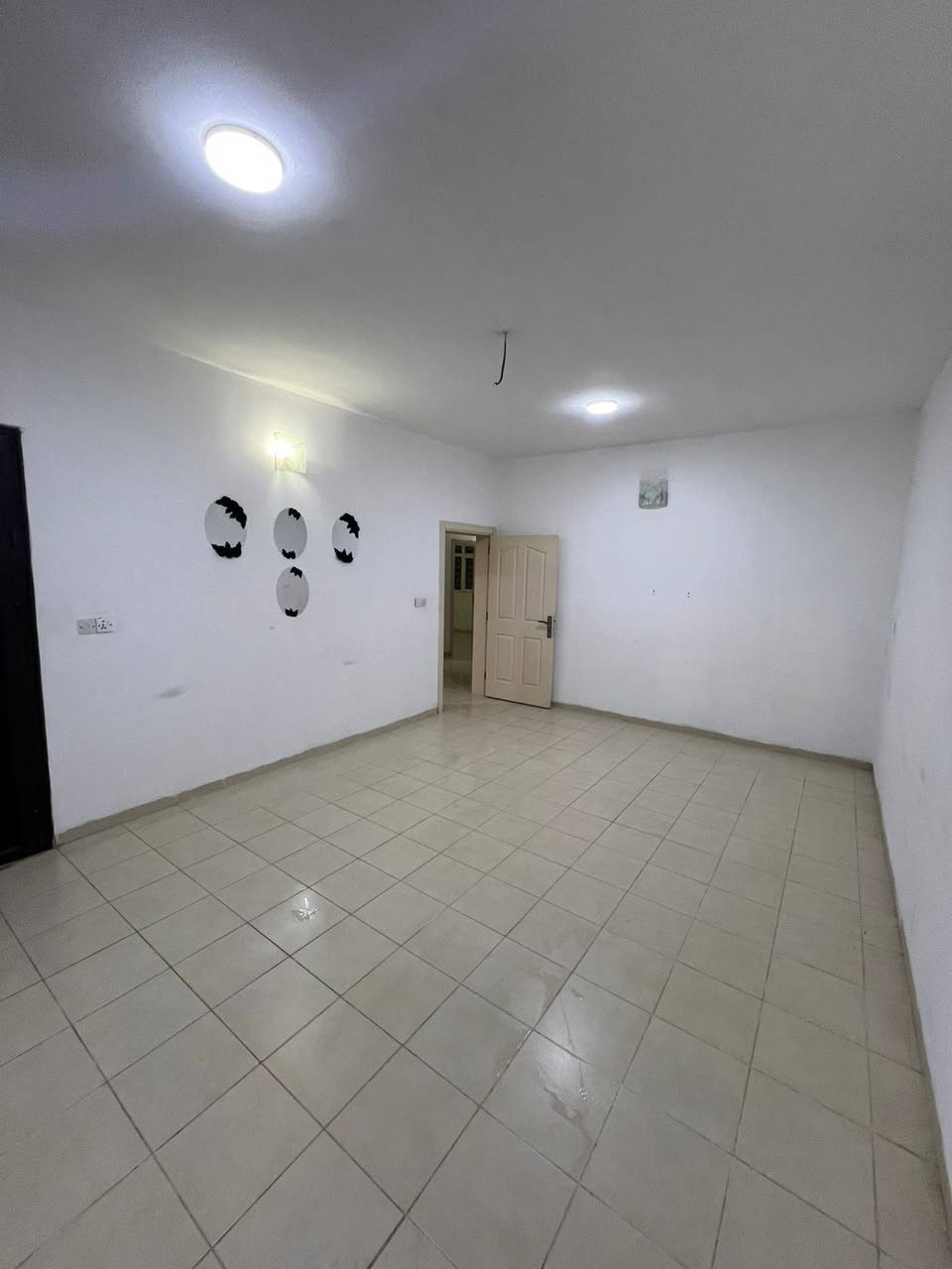 عرض جديد
بيت #للايجار
اشتي 2
طابق واحد
مساحه204م
غرفه نوم 2
مطبخ
استقبال 
صحيات 
كراج+حديقه
مجمع كامل الخدمات سكيورتي مدارس كردية وعربية 
سعر 400الف
للاستفسار
*********** واتساب
