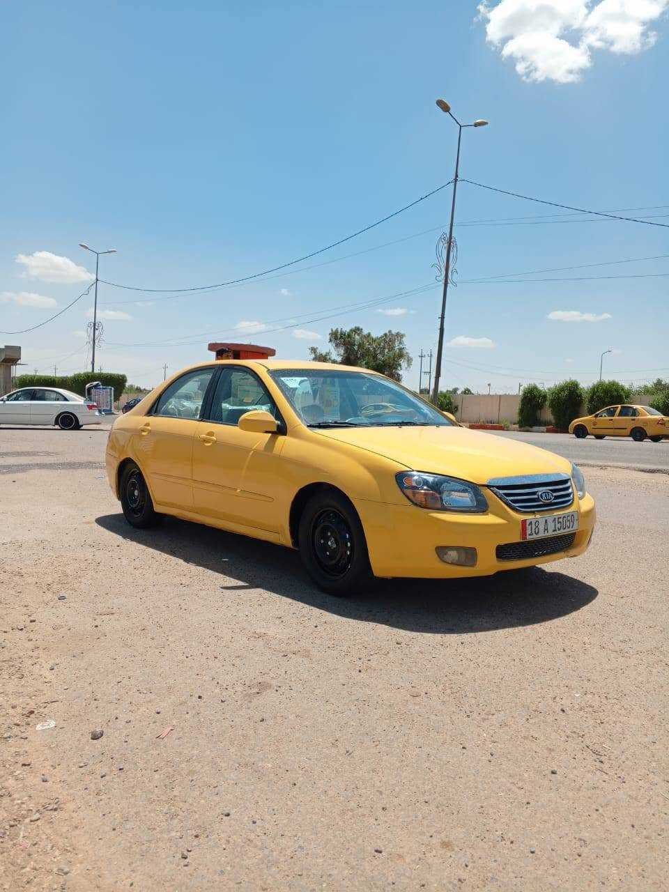 سبكترا رقم بابل انكيليزي حداده وتخم تاير وتخم ويل كهربائياتها كلها شغاله السياره نقص  فقط كونترول كير وسعره هوه وشغله ينزل من سعرها صبغه جديده صفاحها موس بدون معجون السياره فقط حادثها ربع الجاملغ الخلفي وربع الباب السعر 75 اي استفسار اتصال ع الرقم ورجآ كلشي اكو بالسوك حتى ب50 وحتى 55  كلشي بسعره ***********

