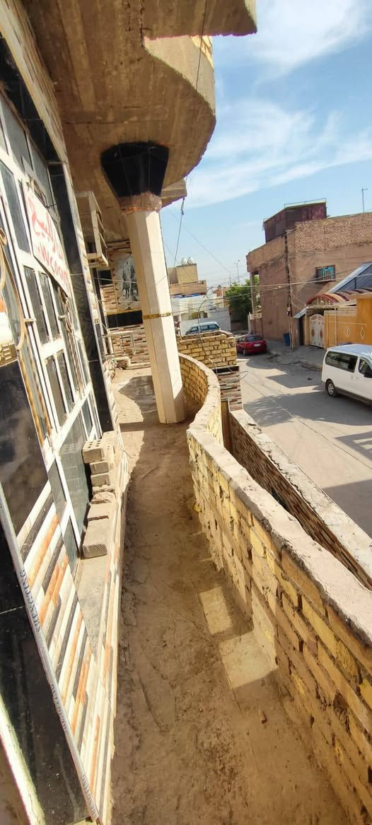 سلام عليكم بيت للبيع في منطقة 5000 (ركن) البيت مثل ما موضح في الصورة السعر 95 و بي مجال بسيط (رقم الهاتف ***********) مساحة 100

