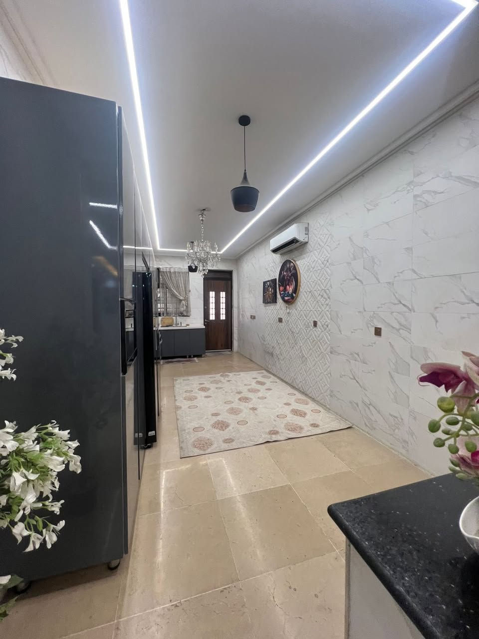 #علي_يوسف_للاستثمار_العقاري

للايجار دار درجة اولى مؤثث بالكامل  

مساحة 300متر يحتوي 6 غرف نوم صالة مطبخ صحيات هول داخلي + حديق داخليه وحديقه خارجيه + كراج جبير 

الموقع السيدية مربع الاقتصاديين شارع 40 م

سعر الايجار 4 مليون وبي مجال 

إذا كنت تبحث عن فرص استثمارية عقارية في السيدية، يفضل عليك التواصل مع مكتب علي يوسف للاستثمار العقاري للحصول على المزيد من المعلومات والاستشارة.

📞 للاستفسار:  

***********  
***********  
***********  

📍 أو زورونا في مكتب علي يوسف للاستثمار العقاري  
السيدية – شارع الخيزران – مقابل ماكسي مول – مجاور نيكست لايت.
