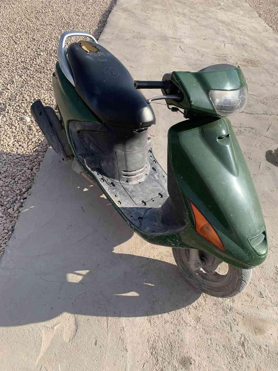 ح بيها برغي محرك بلادي صار مشدود لها صال FM السعر 350 وبيها مجال قليل للتواصل هذا الرقم  ***********
