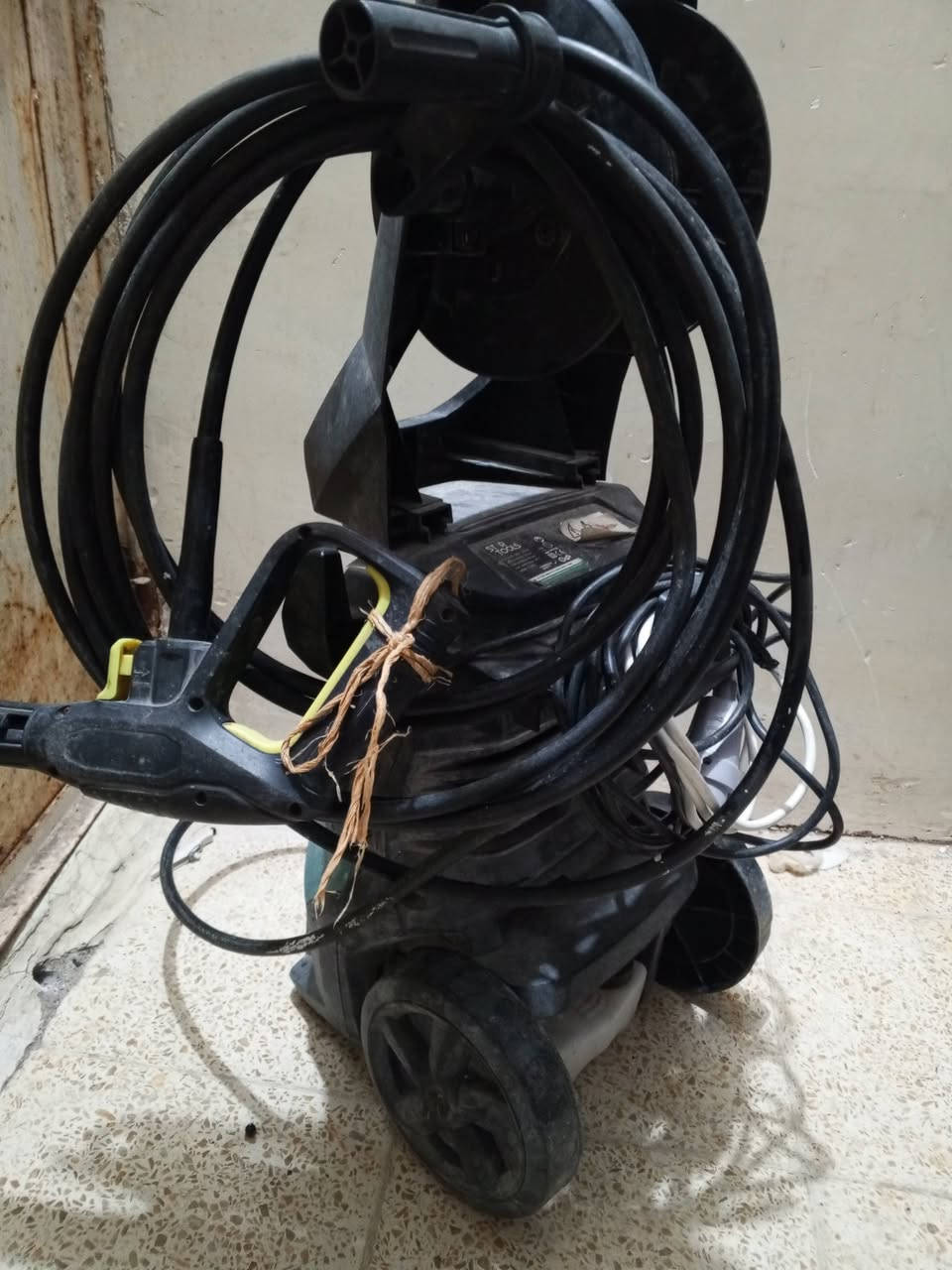 ماطور غسل جديد
صوندة جديدة طول 10متر 
ملف نحاس 
سعر 70 وبي مجال 
مكان الموصل قضاء تلكيف 
رقم الهاتف ***********
