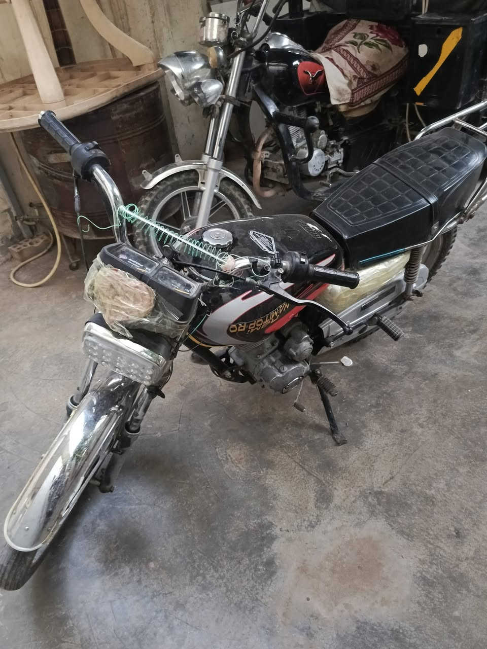دراجه للبيع بسعر 250 بي مجال عنوان جلولاء تواصل خاص


**إذا كنت صاحب هذا الإعلان وتريد حذفه لأي سبب، رجاءا أرسل رسالة إلى الدعم الفني**