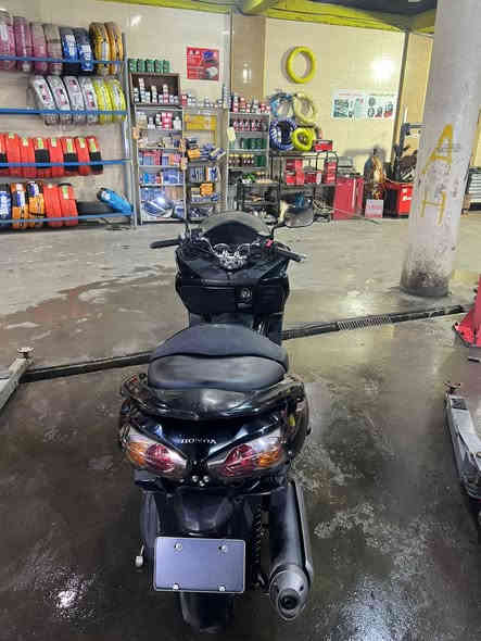 السلام عليكم 
فورزا 0/10
للبيع الدراجه جديده بعدها 
السعر ١٥$ 
للاستفسار ***********
