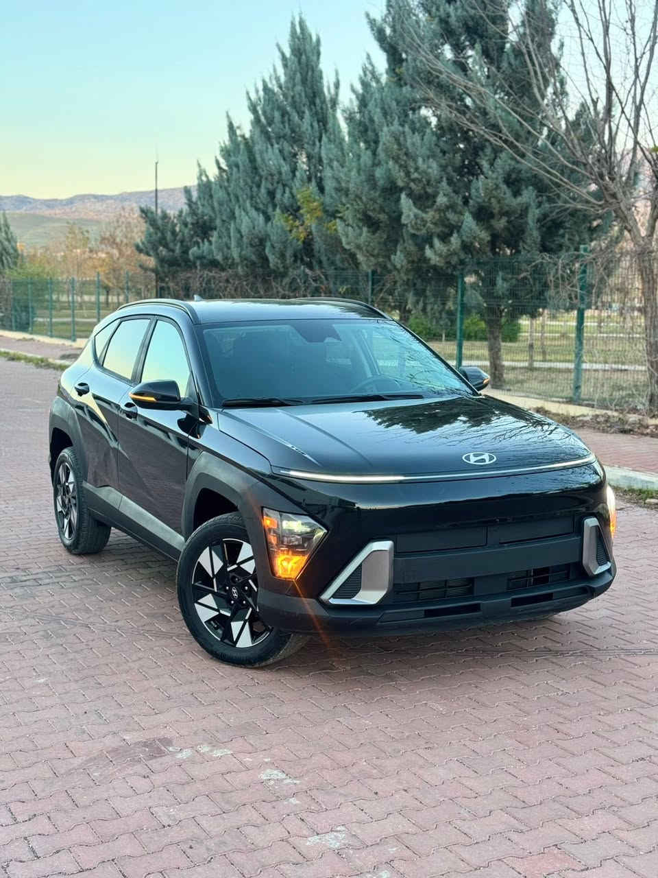 ﷽

هيونداى كونا 2025 شكل جديد فول عدا فتحه 🌹
بجم و خلفي و امامى سياره كبس شرط بلادى 💯
السعر : 148 و بيها مجال للطيبين
رقم شاصى : KM8HBCAB8SU218208
محرك 4 سلندر : 2000 دوش مرغوب 
سياره ماشييه زيرو فقط : 4 الف ميل عل وضع شريكه
ضرر بسيط : فقط بابين و جاملغ صبغ باثر شخوط 
سياره بدون مبدلات بدون دواخل شرط مابى 💯
جميع ايرباگات سليمه ما عدا برده راجع سستم 💯
مواصفات: SEL
بصمه
فور ويل
لايد بلادى
بگلايد بلادى
شاشة ديجتل متصل
تشغيل عن بعد
اشاره مري
رادار أمامي خلفي جانبي
شحن لاسلكي
تبريد بيانو لمس
تبريد مركزي 
سايد بريك بصمه
أوتو هولد
إطفاء ذاتي
مكان سياره: اربيل معرض نور البصره
سياره شرط ترقيم اربيل سليمانيه دهوك
اتصال او واتساب : ‭0776 699 5610‬
اتصال او واتساب : ***********
