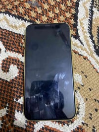 أيفون ١١للبيع نضيف ما مفتوح بطاريه ٨٢ جهاز شخط مآبي جهاز ماستر بي خط ب...