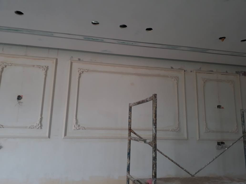 نعمل بكافة  الديكورات جبس بورد  سقوف ثانويه   صبغ وجهيات  داخل العماره  *********** عمارة, ميسان
