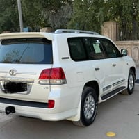 لاند كروز • ٢٠١١ • ١٥٠ الف