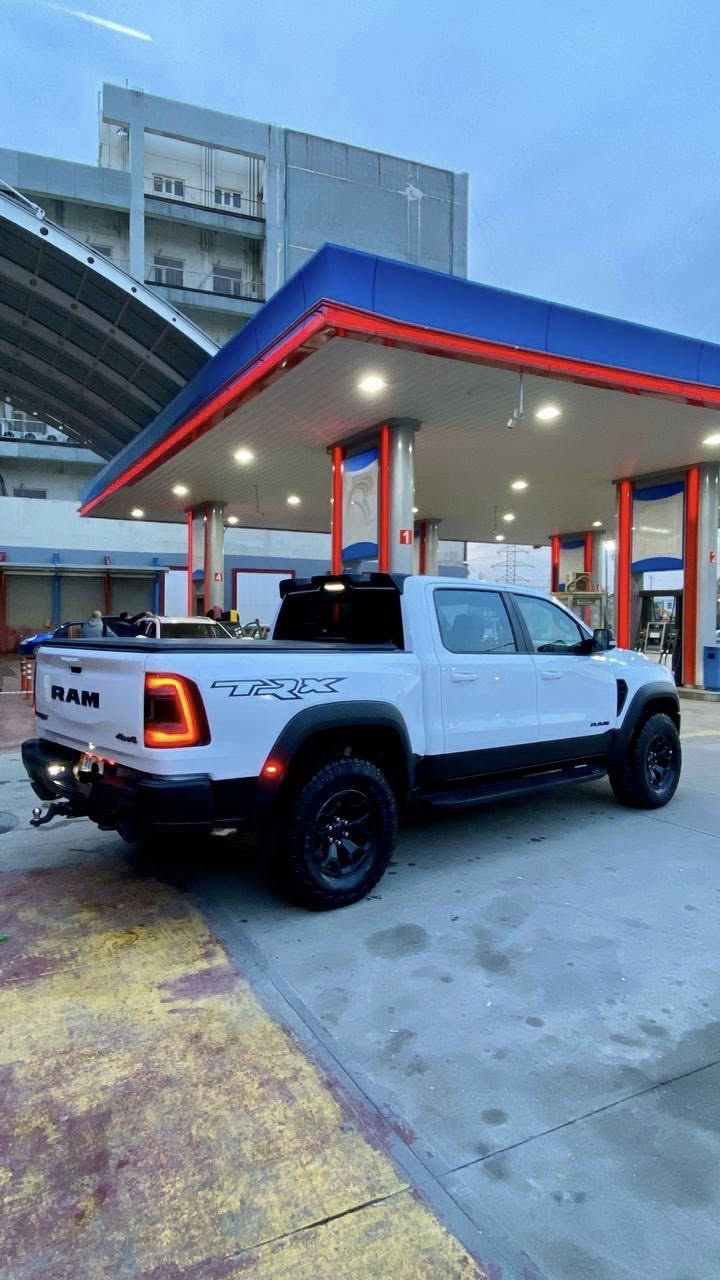 دوج رام ٢٠٢١ TRX  كلين تايتل فول مواسفات كفالة عامة من كل شي سيارة ماشي ٦٥٠٠٠ حقيقي
مكان سيارة اربيل 
رقم اربيل 
***********
***********
