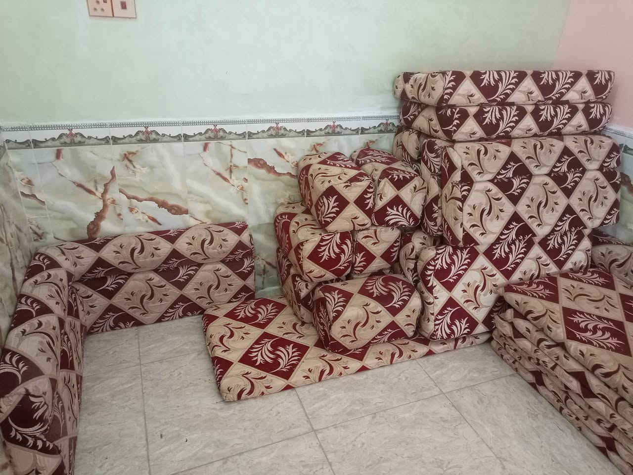 كعده عربيه للبيع سعره 350وبيه مجال للأستفسار ع رقم ***********
