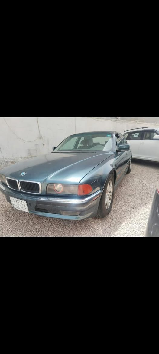 سلام عليكم للبيع بي ام كاسحة 8سلندر
موديل1996 البنيد طاير على جامة ومصلحة سعر55وبيهة مجال عنوان ابو غريب مكلف بنشر رقم صاحب سيارة +964 770 570 8814
