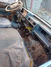 مديل 1995مكينه وكير وكسل و شاصي السياره مكفوله تحويل رقم واسط السعر 30...