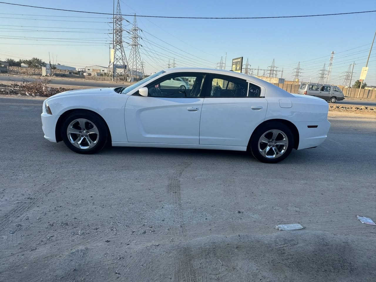 سلام عليكم جارجر مو ديل 2012 جاملغ وبنين نفسه تخم تاير جديد حداديه  جديده مكينه كير خير من الله سنويه جديده 
ماشيه 170ماشتغله بخط تجي وشوف بعينك السعر 140 بيه حك الجيه مكان السياره بابل  ***********
