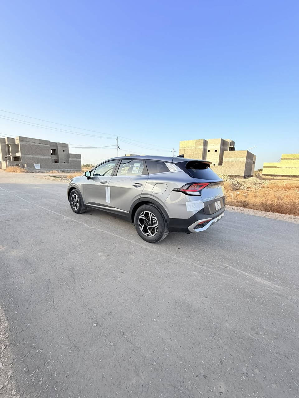 السلام عليكم
للبيع سبورتج 2023 حادثها مثل ماموضح بالصور بس الجنطة معدله ومصبوغة نفسيتها السيارة ليبل واحد اي ارباك مابيها حادث بسيط بسمي السيارة مواصفات باب ثاني بيها اصبعين بارد فقط السيارة جديدة معنى الكلمة 

العنوان بابل 

***********
