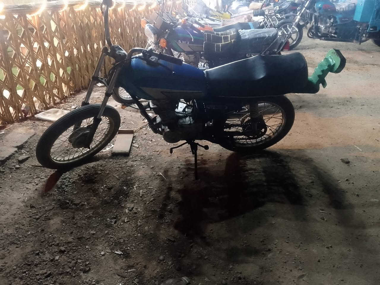 سلام وعليكم للبيع دراجه  درجه 4 كير نامه شلامجه  . ..كلك ... شلعه ومعدل تشك الكاع  عقل رياضي دك فصله ساعه  السعر 300وبيه مجال قليل  مكان كربلاء طريق الحسينيه الكنطره البيظاء. ***********
