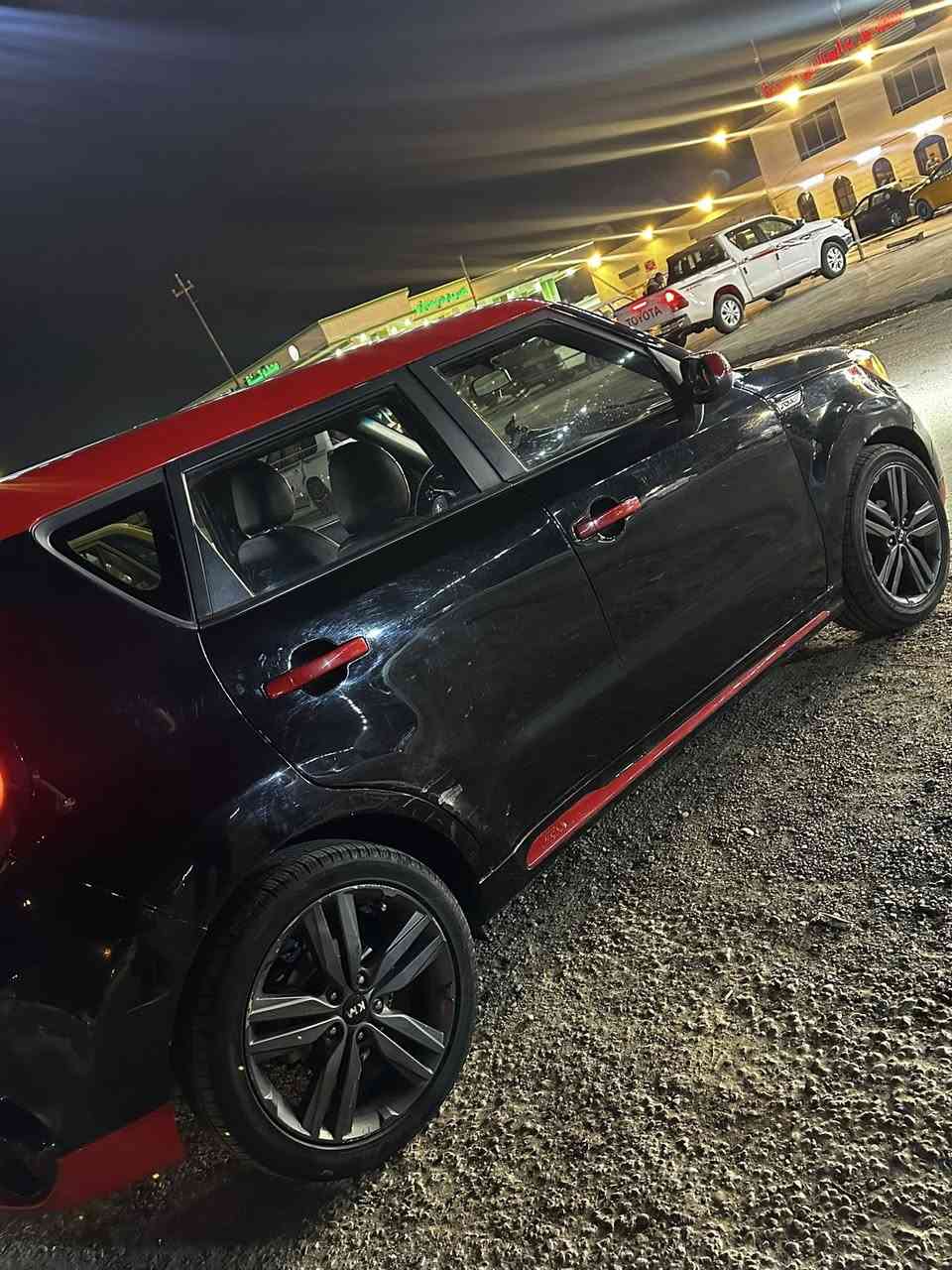 كيا صول موديل 2017 تو كلر صبغ عام مكينه 2000 مواصفات سبورت  سعر 100 $ وبي مجال. ***********
