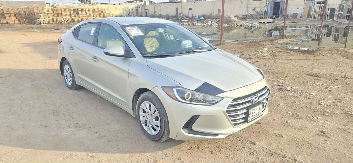 حجي مواصفاتها عادية 
 هونداي صالون النترا ٢٠١٧ 
محرك ٢٠٠٠ دوش 
اللون بيجي 
وارد امريكي 
الضرر فقط الصندوق (مصبوغ )
ماشية ١١٩ ميل 
محرك السيارة في حاله جيدة لا صرف ولا تبخير 
تحكم ستيرن 
مانع انزلاق 
مثبت سرعة 
رقم السيارة شمالي سليمانية 
سنوية ٢٠٢٩ شراي اتصل *********** واتساب
