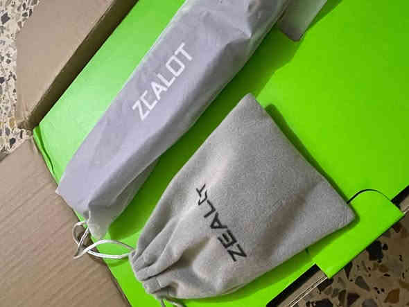 ستيريو سبيكر كبر حجم مواصفات عالية 
1-ضد الماء 
2-إضاءة RGB 
3-صوت نقي 
4-اتصال سريع 
5-بلوتوث 5.3
6-مداخل متعددة 
7-شحن يدوم طويلاً 
للاستفسار *********** واتساب
