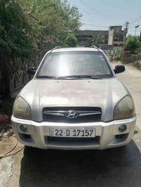 توسان 2009  سعر 120 للاتصال 07712378769