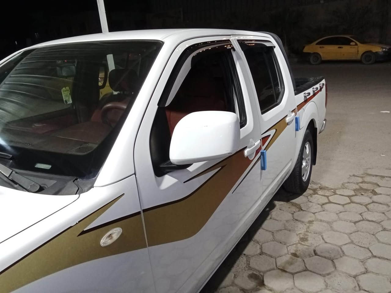 السلام عليكم نيفارا موديل ٢٠١١ السياره جديده مكفوله كفاله عامه ماعدا الهلال مال جاملغات الخلفيه مكينتها مجفته تجفيت درجه اولى رقم واسط وبسمي وباقي التفاصيل اتصل على الرقم *********** بغداد, العراق
