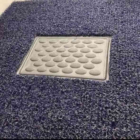 بسعر ١٥الف .........
ارضيات الياف لجميع انواع السيارات 
تفصال حسب رغبة الزبون 
متوفرة بعدة الوان 
السعر ١٥ الف
تواصل عن طريق صفحة او واتس ***********
