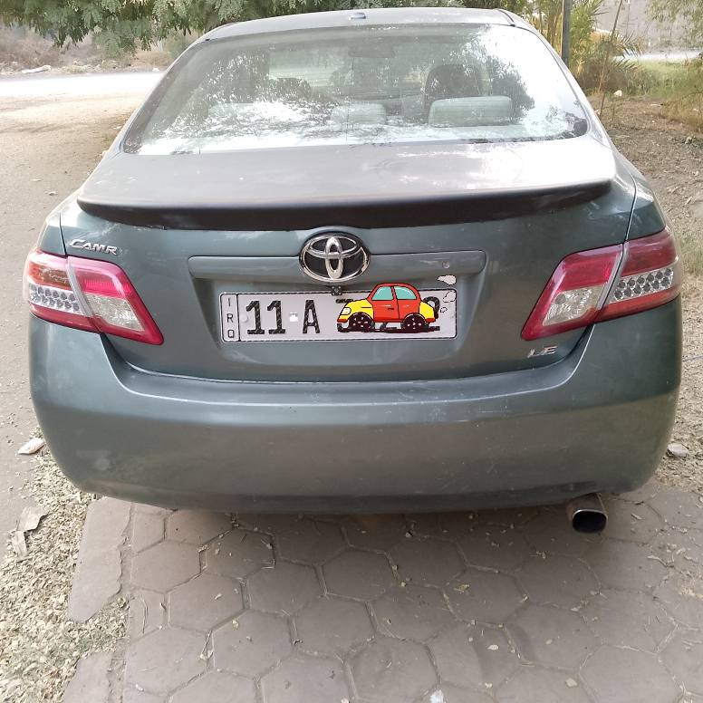 السلام عليكم تيوتا كامري للبيع موديل 2010 أمريكي سونارهه واظح مكينه كير تبريد  مكفولات تخم تاير صدر جيد كشن كهرباء باسمي السعر 98 ورقة وبيهه مجال للتفاوض للاستفسار ***********
