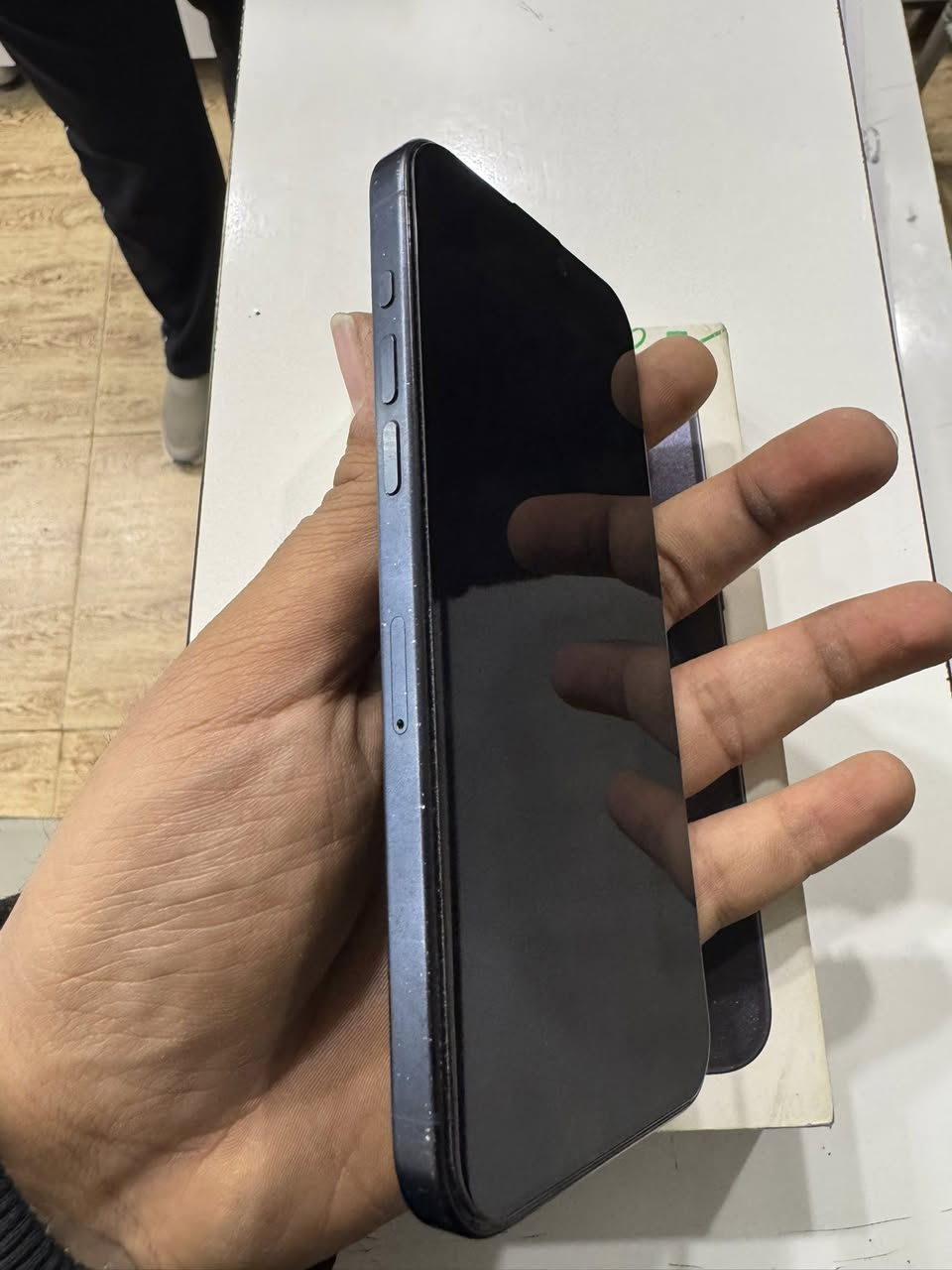 سلام عليكم 
15 برو ماكس 
ذاكره 256 
بطاريه 90 
الجهاز نضيف جداً 
دبل شريحه 
ضمان الدولي 
مكاني الامين الثانيه 
سعر الجهاز مليون وبي مجال 
رقم ***********
وتدللون
