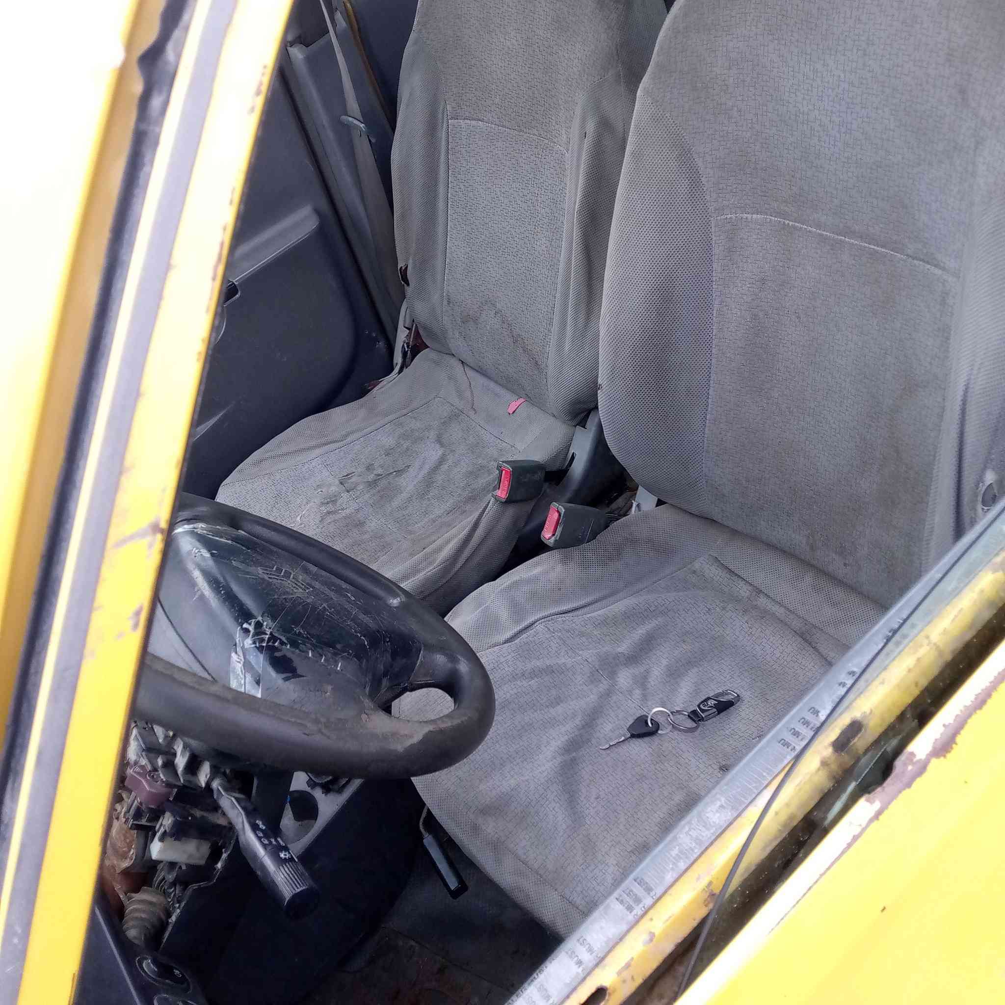 سياره سايبه دمعه البيع سعر 800 وبيها مجال مستعجل عل بيعها شراي ينتصل ***********
