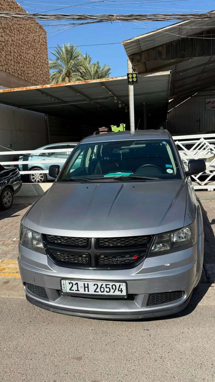 ⸻
🚗 للبيع دودج جورني 2018 – 4 سلندر-2400

✔️ محرك 4 سلندر اقتصادي.
✔️ وارد أمريكا (الضرر في أمريكا فقط).
✔️ المحرك مبدل بالكامل مع جميع ملحقاته.
✔️ منظومة التبريد بحالة ممتازة.
✔️ جير أوتوماتيك.
✔️ المكيف بارد.
✔️ التعليق بحالة جيدة.
✔️ السيارة نظيفة من الداخل والخارج.
✔️ جاهزة للاستخدام ولا تحتاج أي مصروف.

📌 المواصفات:

* سنة الصنع: 2018
* العداد: 160,000 ميل
* الجير: أوتوماتيك

🚙 سيارة مناسبة للاستخدام اليومي، السفر، والخطوط، واقتصادية في استهلاك الوقود.

📍 الموقع: الأنبار – قضاء هيت

📞 للاستفسار:
***********

💰 السعر: 117$
