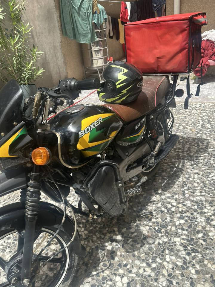 سلام عليكم بوكسر موديل ٢٠٢٢مرقم وسنويه للبيع نضيفه مثل ماموضح بلصوره وعلى ايدي***********وتساب وبيك خير ودلل
