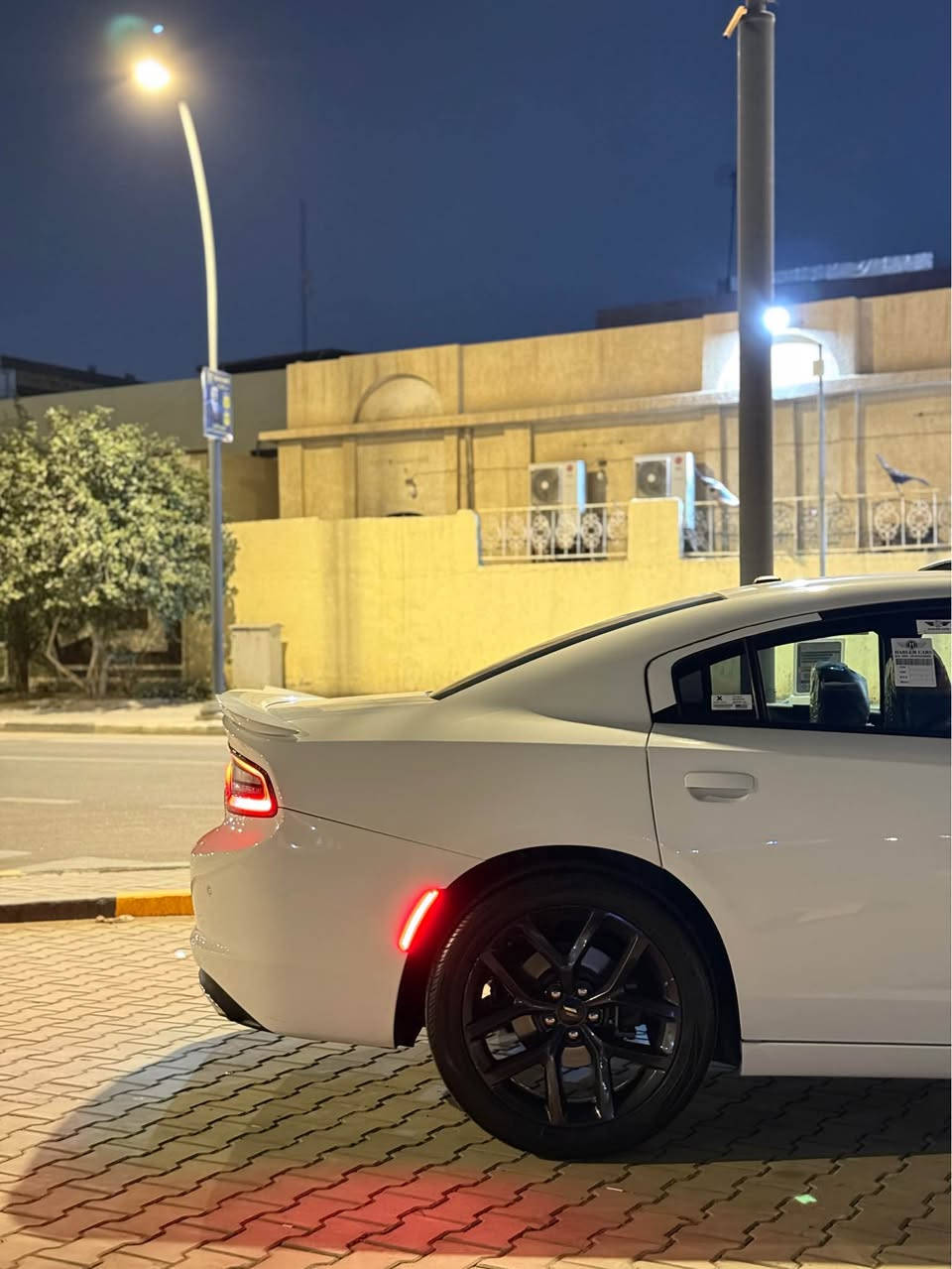 سلام عليكم
جارجر مديل 2021 وراد امريكي
حادث جاملغ بنيد لا لغد ولا شاصي
موصفات : فول فتحه خزن مومري كشنات جلد تدفئه تبريد كشنات 
ماشيه : 56 الف 
رقم بغداد مشروع وطني سنويه لحد 2028 هزه جديده
ويل 20 اصلي مال جيتي 2021 سياره ماناقصهاا برغي 
سعر :245$ وبيهاا مجال 
رقم التلفون : *********** البصرة, العراق
