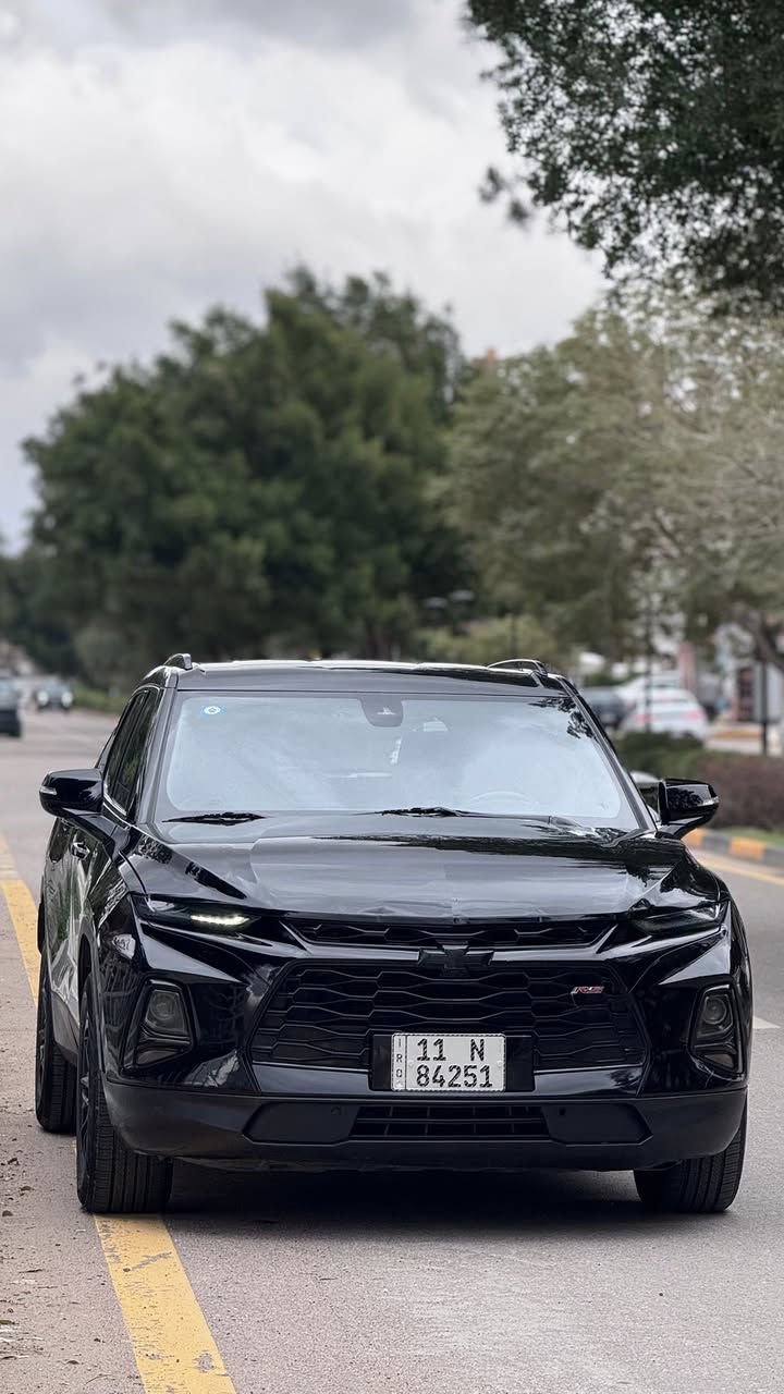 السلام عليكم 
(( بيع او مراوس )) 
بلايزر 2020 موصفات 3LT فول عدا 
البانروما محرك 6 سلندر المرغوب    (( وصور الحادث منشورات)) 
مكان السياره بغداد القادسية
سعر : 175 ورقة وبيها مجال 
للاتصال ***********
