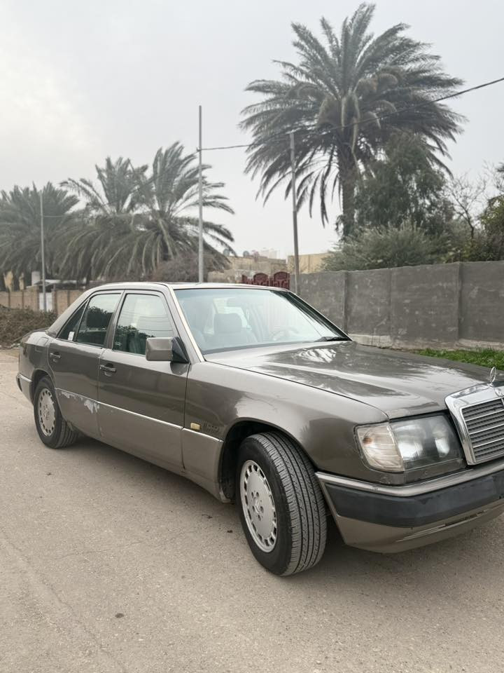 سلام عليكم
مارسيدس دب موديل 91 اصل رقم بغداد محرك vvt2500 

فتحه بل قماره تخم تاير جديد حداديه امامي نقصً حداديه خلفيه 

 سعر 65 $مكاني واسط الكوت ***********
