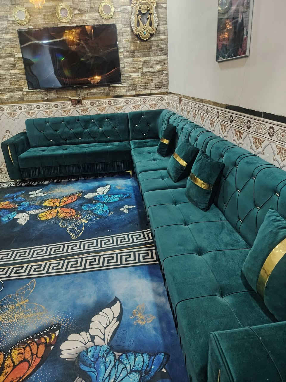 السلام عليكم شباب تخم للبيع جديد بالكيس ما صار لي عشره ايام من جبناه ونريد نبيعه  ب 500 وبي مجال قليل للشراي يتصل على هذا الرقم *********** وهذا الطبلات هديه للي يشتري المكان بغداد البلديات
