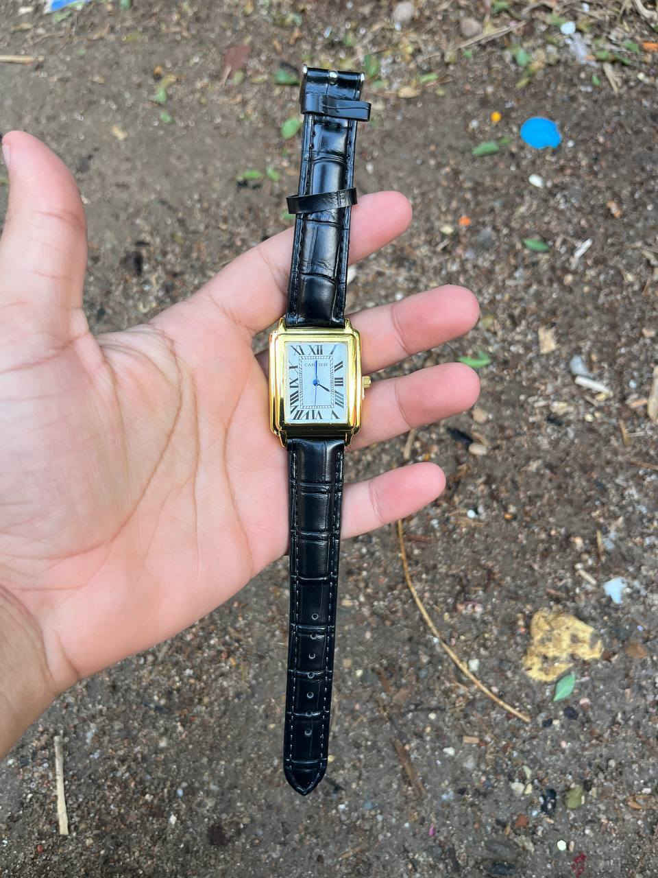 اناقة الرجل تبدأ من ساعته
ساعة رجاليه بسير جلد مميز وانيق تصميم كلاسيكي يناسب كل اطلالة جودة جميلة مريحه بلبس متوفر توصيل جميع المحافظات


**إذا كنت صاحب هذا الإعلان وتريد حذفه لأي سبب، رجاءا أرسل رسالة إلى الدعم الفني**