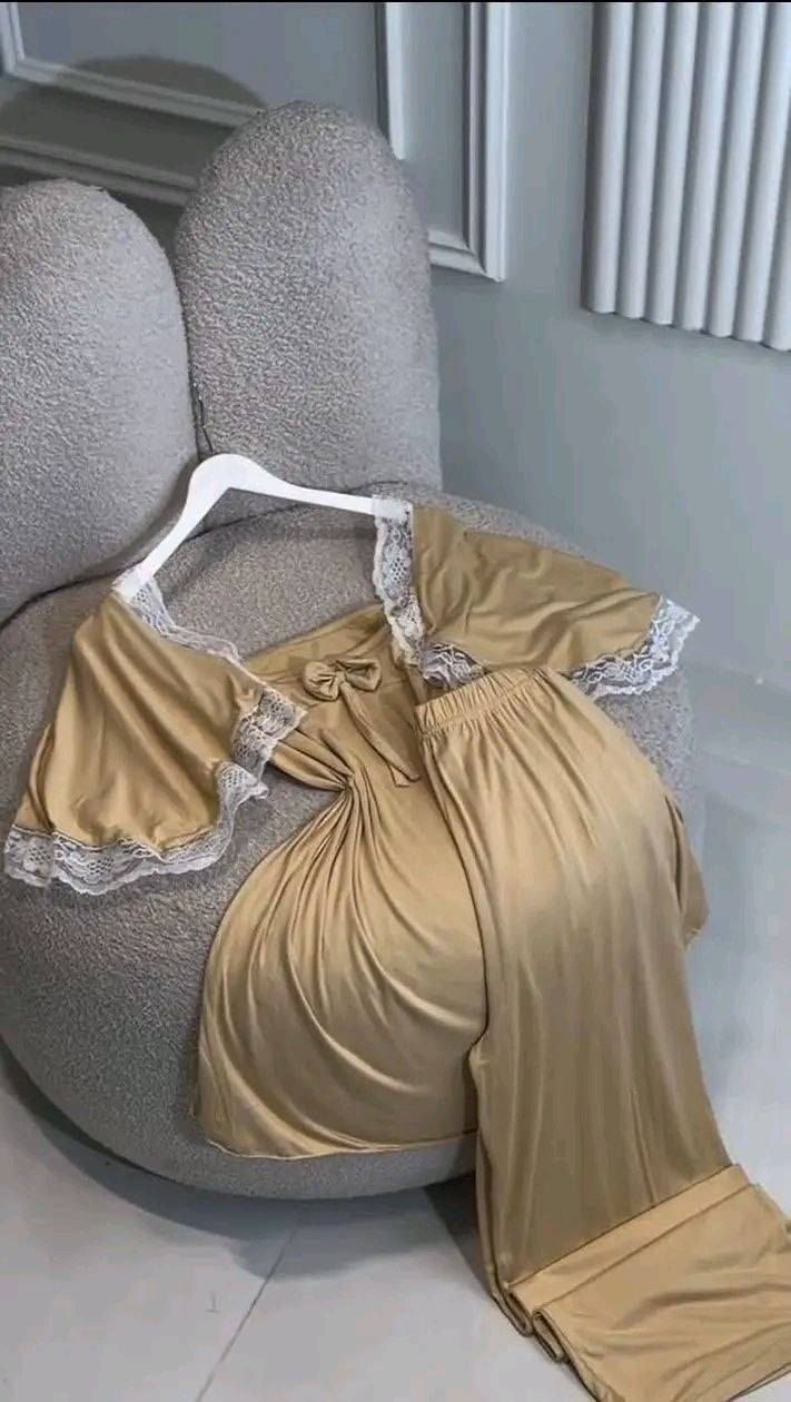 ‏💫💎 أزياء ضوء القمر 💎 💫

💎تراك نسائي  دانتيل ردن فراشه 
🧵الخامه فانيلا زبده  الاصلي فول ليگرا 💯
📏القياسات فري سايز
 يلبس وزن من 50 الى 85 كيلو 
💰سعر الدرزن 12 قطعه 66 الف

للحجز والتواصل 📲📞
*********** واتساب
قناة تليڪرام 
https://t.me/cjigfdbmlooq

‏
