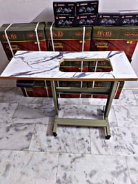 ميز مكينة خياطة جديد   السعر 25 الف   يوجد توصيل   07762422906 بغداد, ...