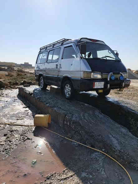 سلام عليكم كيه بسته للبيع موديل 92 سنويه 27 كير مكينه كسن مكفولات حداديه جديده ‏‏لسعر 32 وبيه مجال مكان سياره كوت   ‪***********
