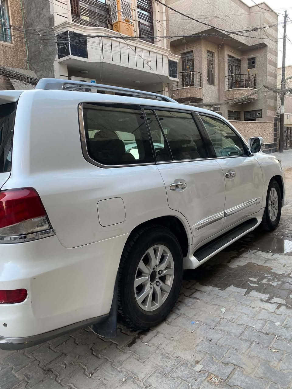 سلام عليكم مكلف للنشر للبيع سيارة لكزز موديل ٢٠١٥ لاستفسار اتصال على رقم ***********
