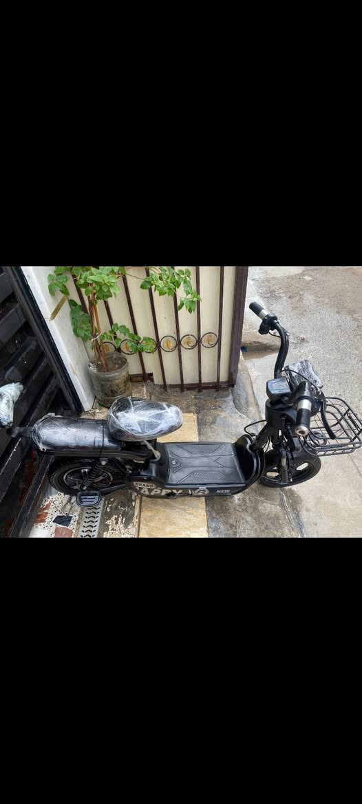 دراجه شحن للبيع 
جديده باتريات جديده كلشي شغال مابيها اي نقص سعر 160قفلل نهايتها مكان بغداد الاستفسار***********
