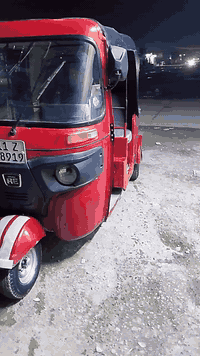 تكتك 18رقم وسنويه السعر 4900 المكان حي الكوفه 07739544251