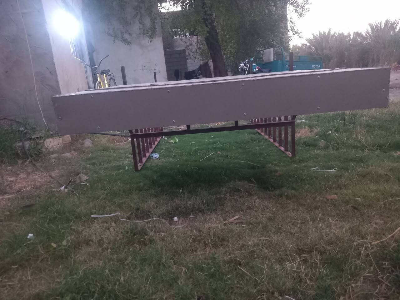 محجر ستوته جمره جديد استعمال شهر حديد ثقيل ٢ ملم كامل مع سقيفه كابون مرتب كلش السعر ١٥٠ وبي مجال عنوان كربلاء طويريج رقم ***********
