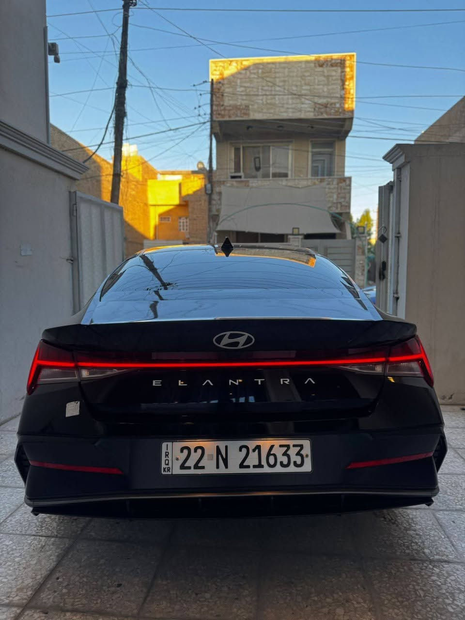 🚘 للبيع فقط – Hyundai Elantra 2024 🚘

🔹 زيرو – ممشى 5,000 كم فقط
🔹 اللون: أسود
🔹 فل مواصفات 1/1

📌 ملاحظة:
حادث جاملغ + جزء بسيط من الباب الخلفي (بجم كبس)
بدون فتح إيرباق – بحالة الوكالة ✔️

🔧 المواصفات:
▪️ محرك 2.0 (2000cc) دوش
▪️ بصمة تشغيل + تشغيل عن بُعد + ترحيب
▪️ فتحة سقف سلايد
▪️ مقاعد جلد + تدفئة
▪️ تدفئة ستيرن
▪️ شاحن وايرلس
▪️ إشارات بالمرايا
▪️ شاشة كبيرة متصلة + عدادات إلكترونية
▪️ لايت عدسات + LED نهاري
▪️ حساسات أمامية
▪️ منافذ شحن خلفية
▪️ كامرة 360
▪️ تحكم ستيرن + مثبت سرعة
▪️ رادار أمامي وجانبي
▪️ توقف ذاتي
▪️ نظام تحديد مسار + قيادة شبه ذاتية
▪️ أنظمة وضعيات قيادة
وغيرها من المواصفات المعروفة 🔥

📄 رقم أربيل – ترقيم جديد – تحويل مباشر)

📍 المكان: بغداد – قرب علوة الرشيد يم القوس
📞 للاستفسار: ***********
