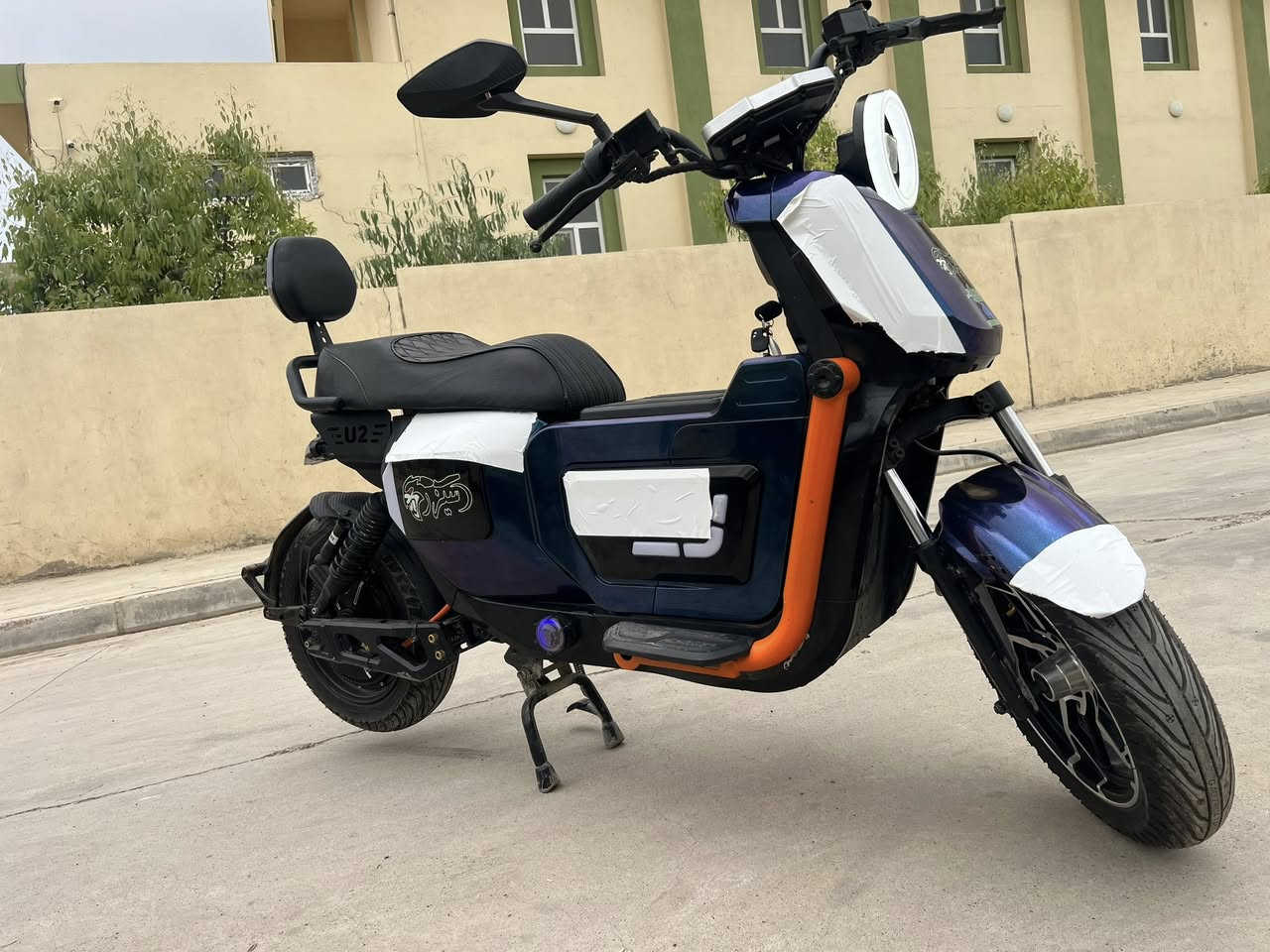 سيزر ليو الجيل الثاني
اكتب ب تيك توك وشوف مواصفاتهه وحش
زيرو زيرو زيرو
مستخدمه اسبوع فقط ماشي 190 ك م فقط
اللون مميز 
متموج 7 الوان
بطاريه ليثيوم 50 امبير من اجود الانواع الافضل 
تكدر تشوف نسبته  من خلال شاشا رقميه من بطاريه نفسهه
المسافه مقطوعه من65 لل75 كيلو حقيقي
اشاير يمين يسار خلاط رباعي
هورن 
لايت عالي ناصي
السرعه حقيقي 80 كم شرط طياره
وصل شراء موجود
شاشا كبيره تعرض جميع اعطال وتفاصيل الدراجه من السرعه والشحن
السعر 900 الف
بيه مجال قليل
عنوان موصل ايسر


**إذا كنت صاحب هذا الإعلان وتريد حذفه لأي سبب، رجاءا أرسل رسالة إلى الدعم الفني**