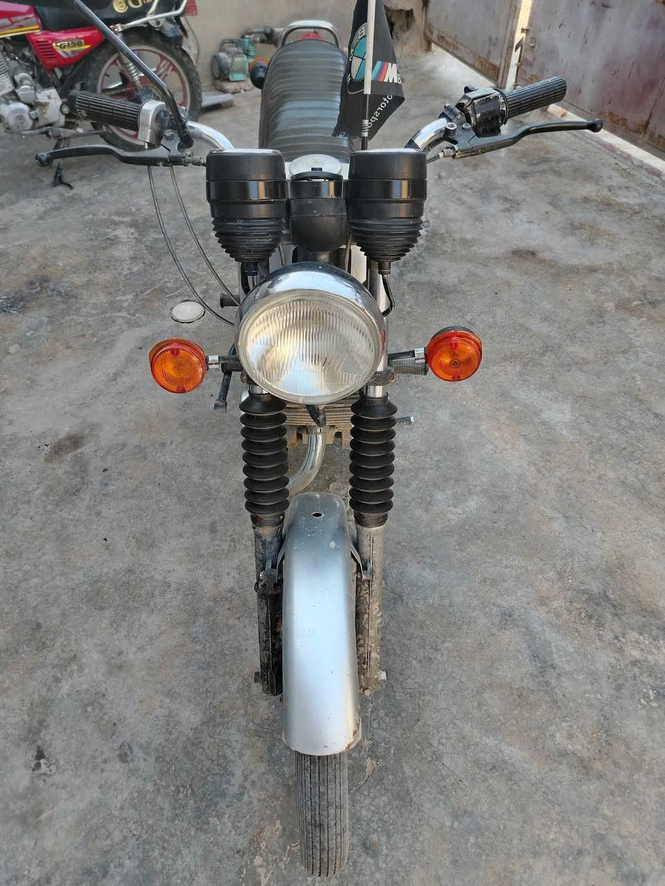 اسلام عليكم من رخصة الأدمن للبيع دراجة MZ82 سايز 5كصه جديده عسحك تعمير جديد دينمو وارميجر بيها لحيم بلخشم وجوه الكشن صوب واحد كهربائياتها كلها شغاله سعرها 1400 وبيها مجال العنوان سامراء


**إذا كنت صاحب هذا الإعلان وتريد حذفه لأي سبب، رجاءا أرسل رسالة إلى الدعم الفني**