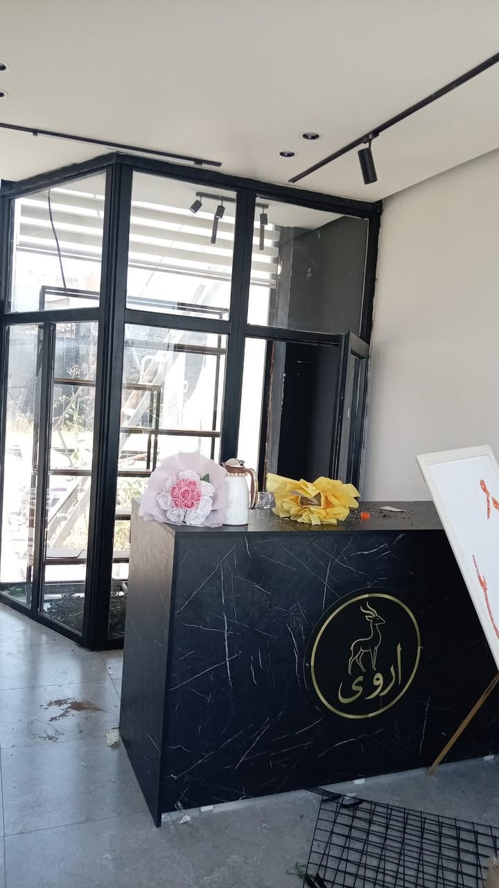 جام خانه وميز ورفوف للبيع بسعر مناسب
للتواصل ***********
