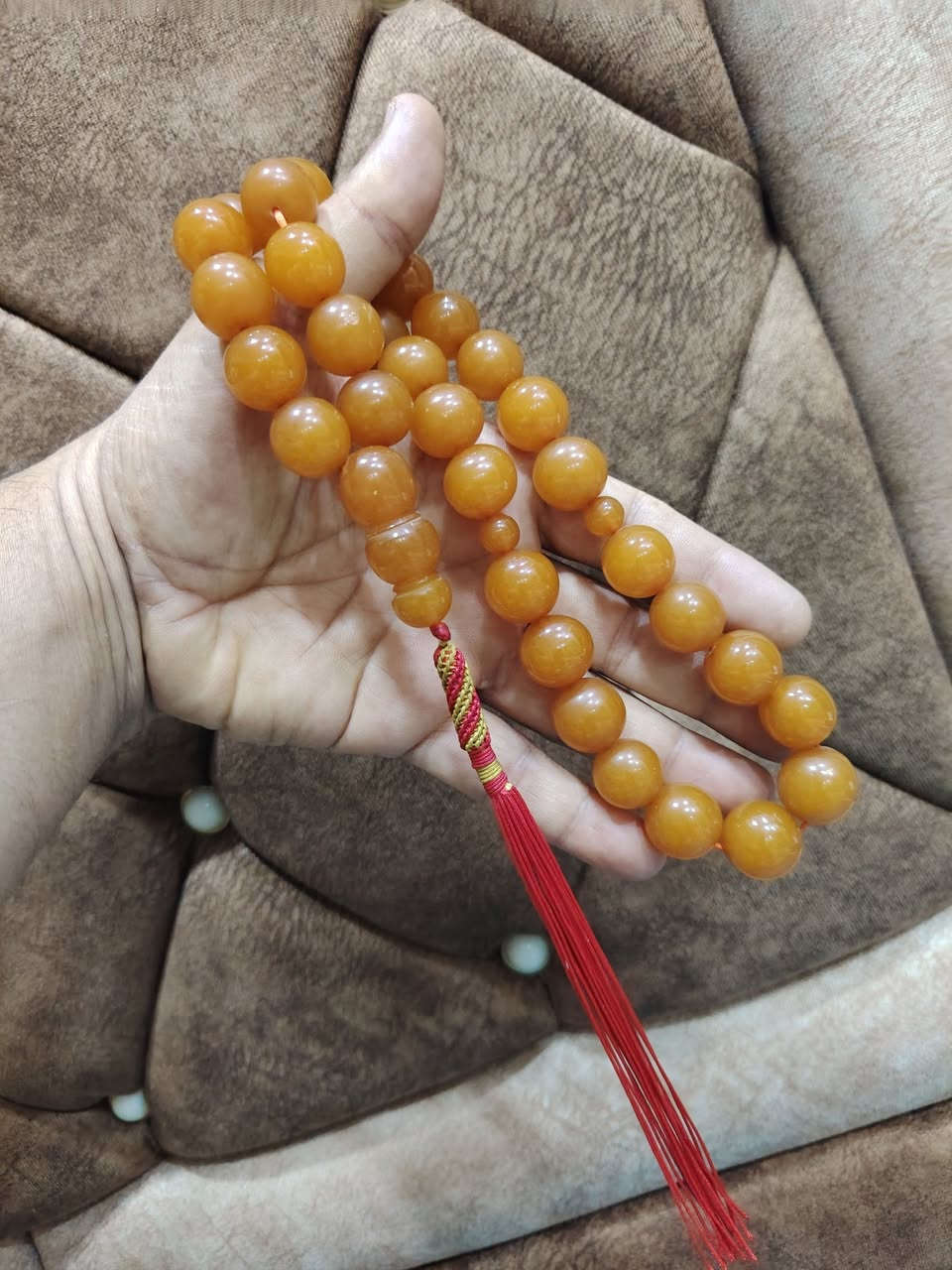 📿لعشاق الانتيك📿
#كهرب روسي شمعي قديم 105غرام 33خرزة 
بغداد المشتل 
واتساب***********
